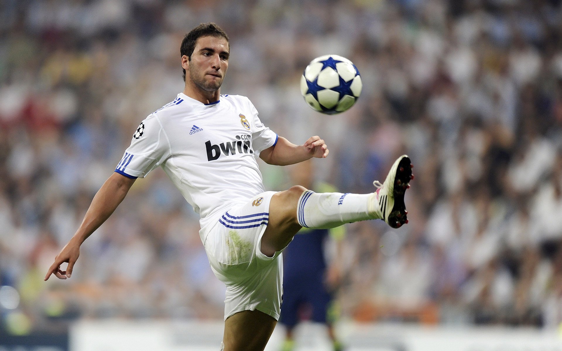 C罗向世界杯冠军发起冲击，誓言超越梅西完成逆袭，c罗拿世界杯冠军