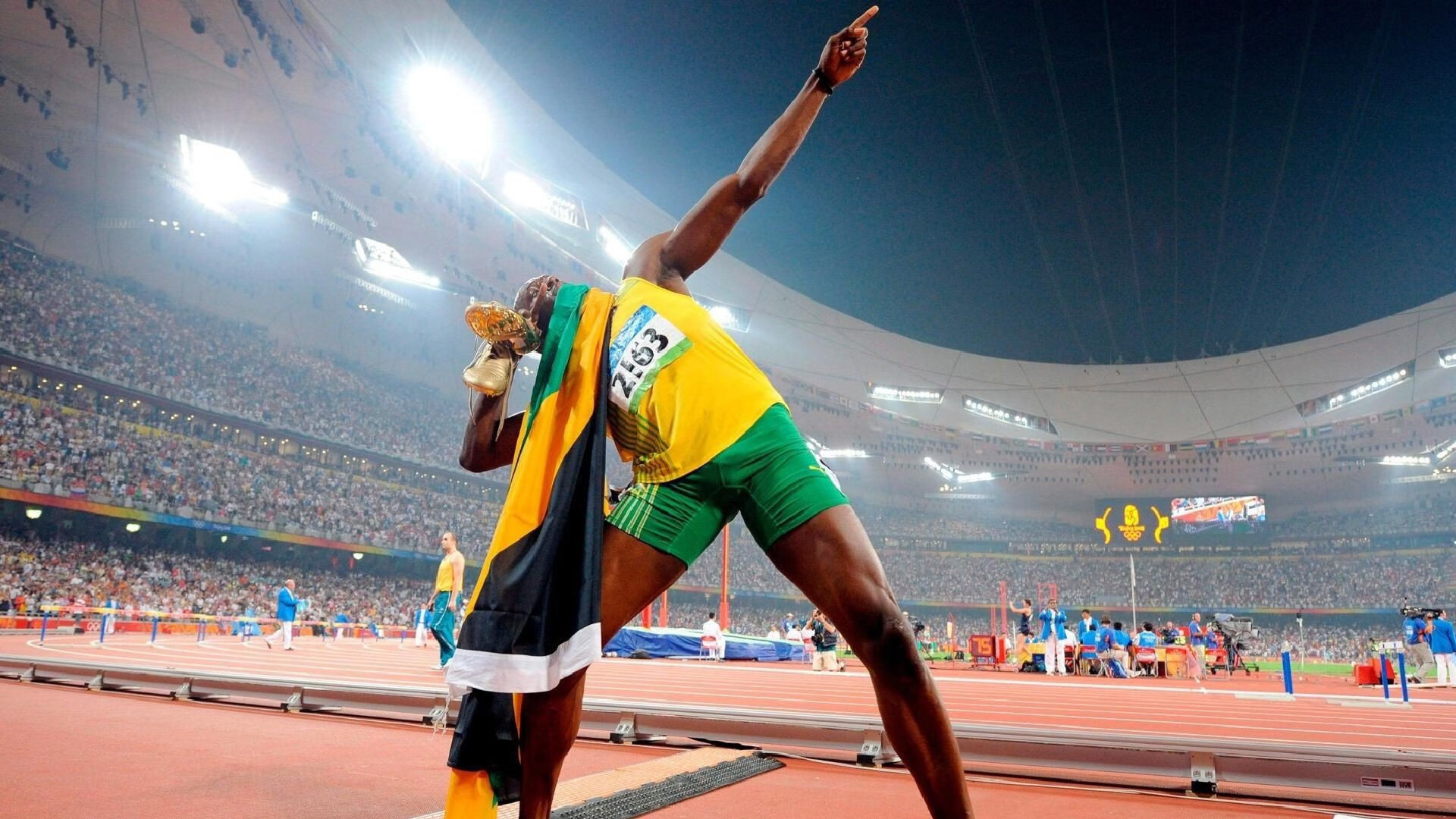 从街头少年到国家英雄的蜕变